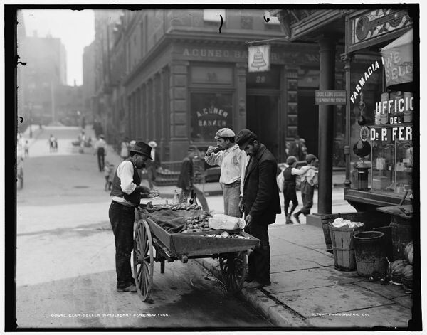 34. Продавец моллюсков, Нью-Йорк, 1900 год.