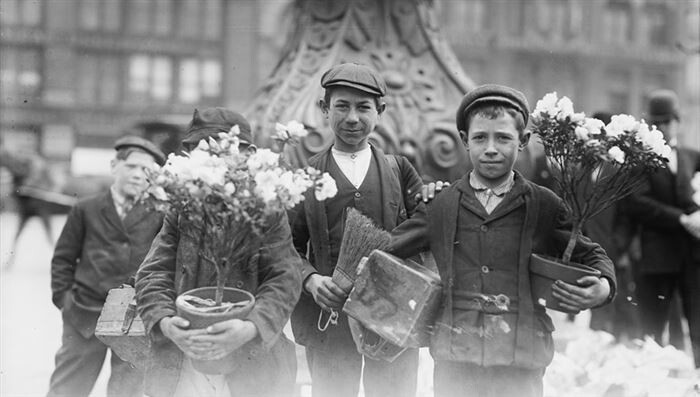 15. Ребята с весенними цветами, Нью-Йорк, апрель 1908 года