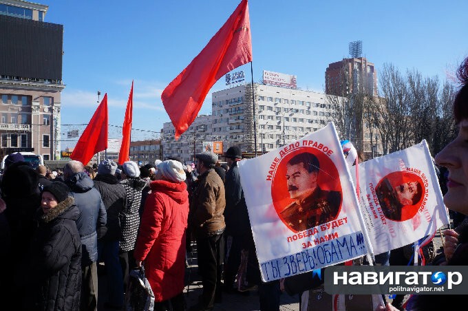 В Донецке руководство ДНР наградило ополченцев