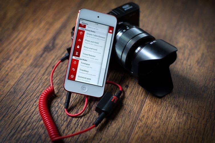 7. Провод  Triggertrap позволяет контролировать спуск затвора фотоаппарата с помощью смартфона или планшета. 