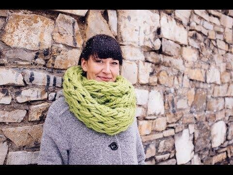 Как связать стильный шарф без спиц  