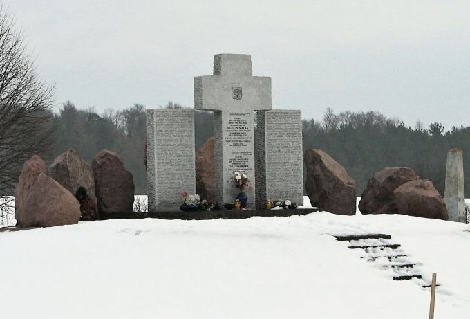 Поляков не пустили на Украину почтить память жертв Волынской резни