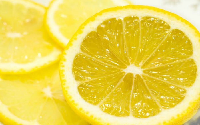 5. В лимоне очень много витамина С. 