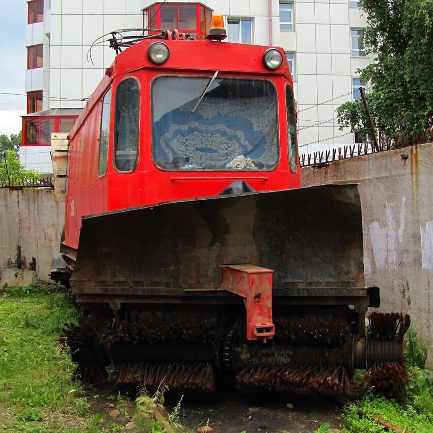 Снегочисты (Зима прошла, но март ещё впереди)