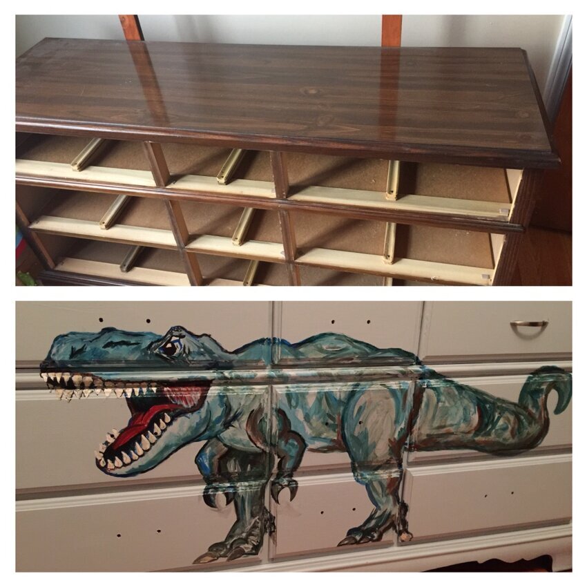 Теперь шкаф с динозавром