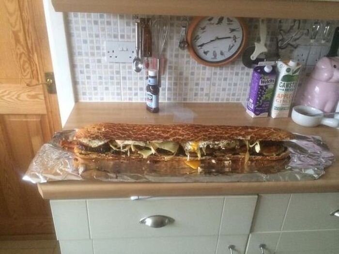 Огромный бутерброд