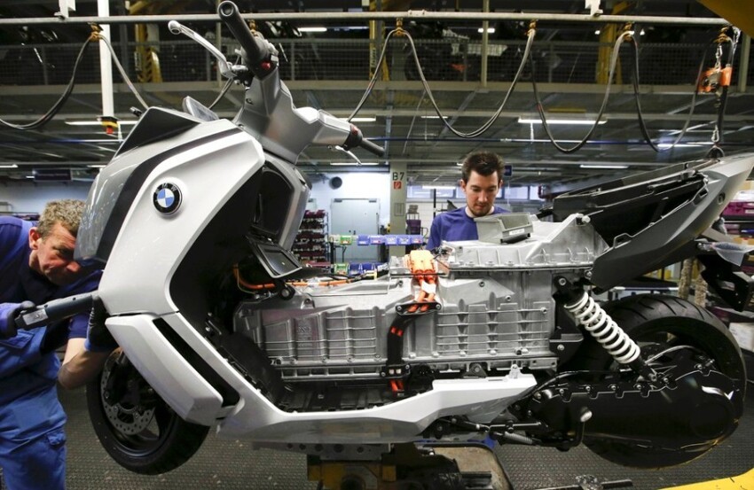 Как делают электрический скутер  BMW