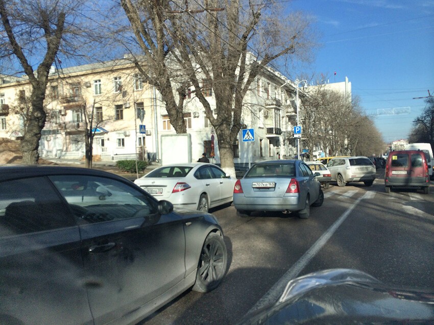 Транспортный коллапс у площади Нахимова в Севастополе