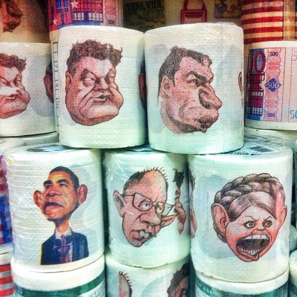 Туалетная бумага с Обамой и Порошенко появилась в России