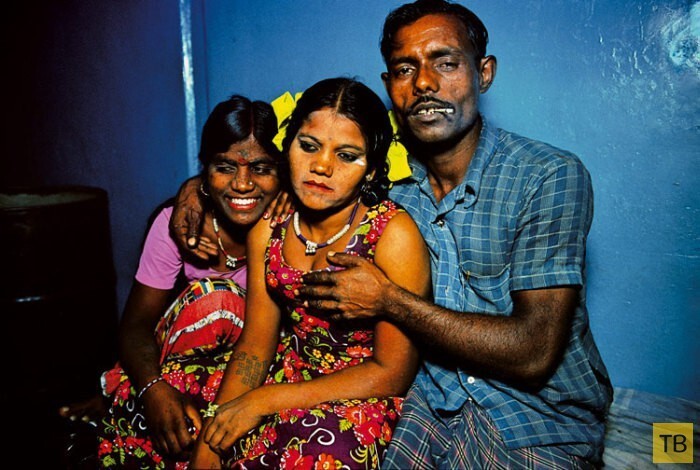 «Квартал проституток Мумбаи работает без выходных и обслуживает от восьми до двенадцати тысяч клиентов в неделю. Платная