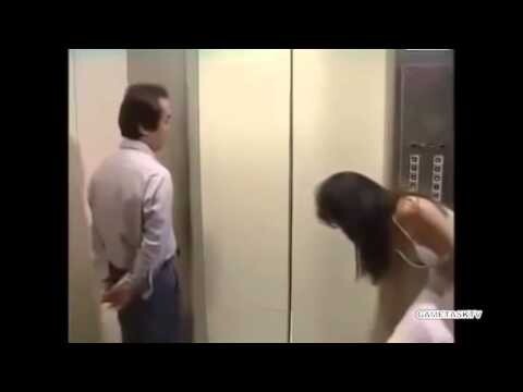 Жестокий розыгрыш в лифте 