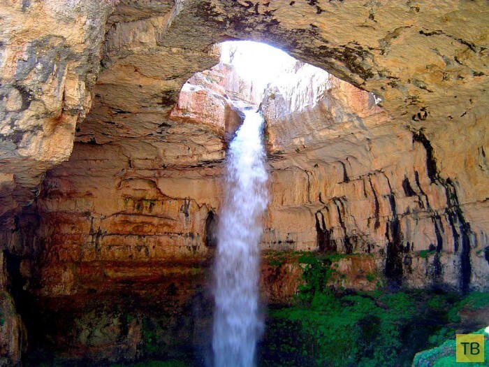 Глотка Баатары - красивейший водопад в Ливии