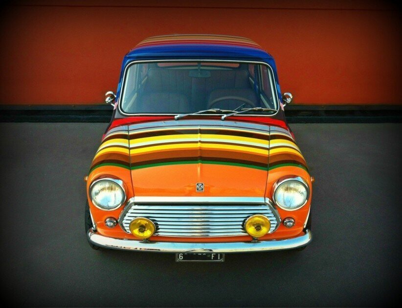 Полосатый Mini Cooper 1973 отправился на аукцион