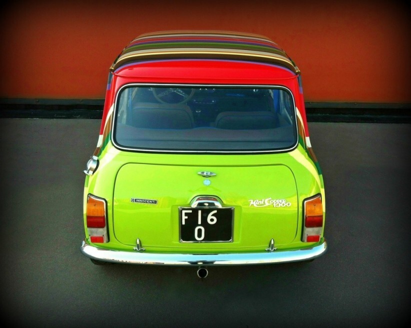 Полосатый Mini Cooper 1973 отправился на аукцион
