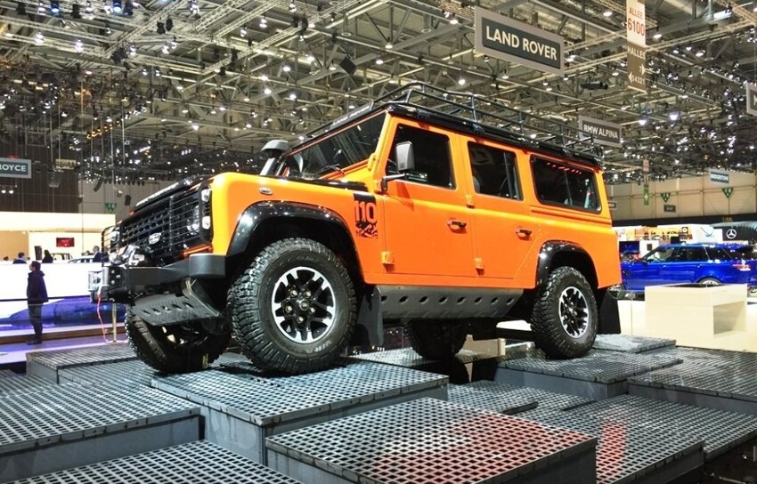 Land Rover Defender Adventure Edition