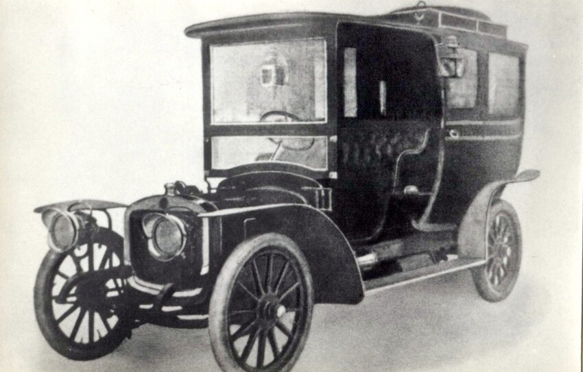"Руссо-Балт-С24/30" с шестиместным кузовом "лимузин". 1910 год.