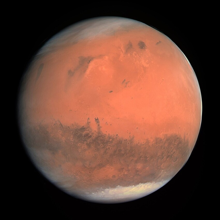 Какого цвета Марс?