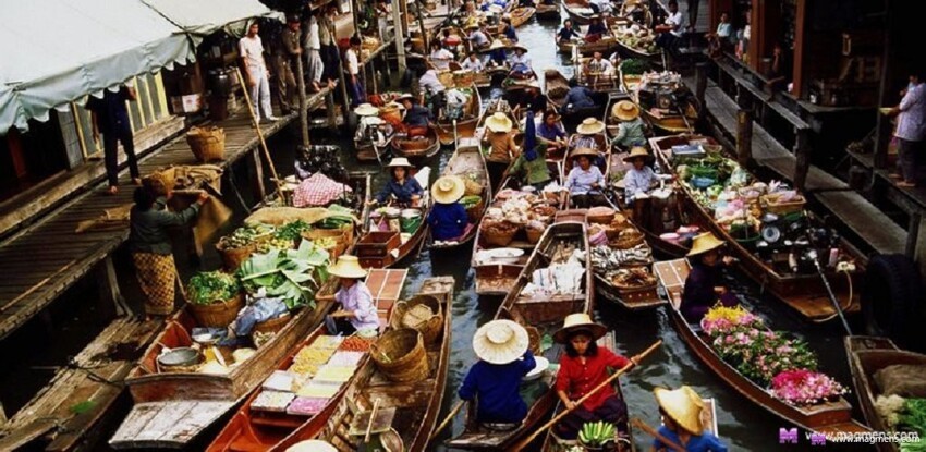 Плавучий рынок Дамноен Садуак, Бангкок