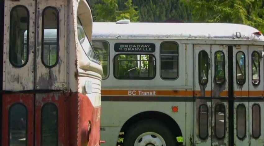 Призраки троллейбусов в канадском городе-призраке