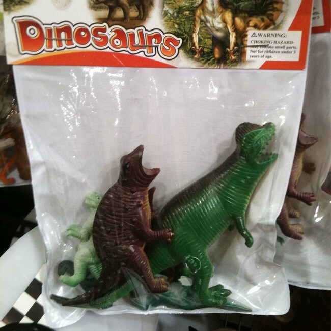 Эти динозавры хорошо проводят время