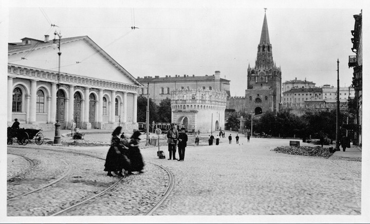 В продолжение темы ретро фотографий. Москва 1909 год