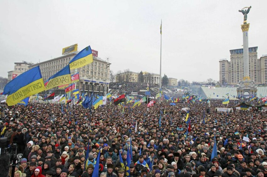 Свобода собраний на Украине: за «неправильные митинги» будут сажать