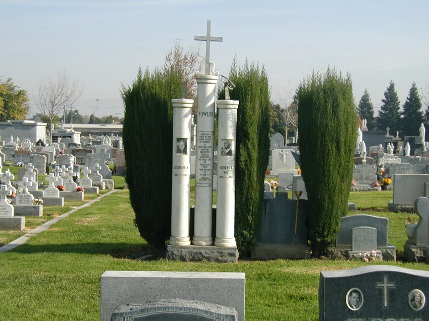 Необычные надгробия