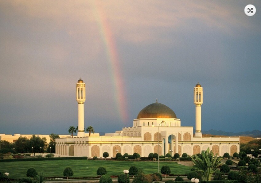 Панорамный вид на мечеть в Маскате