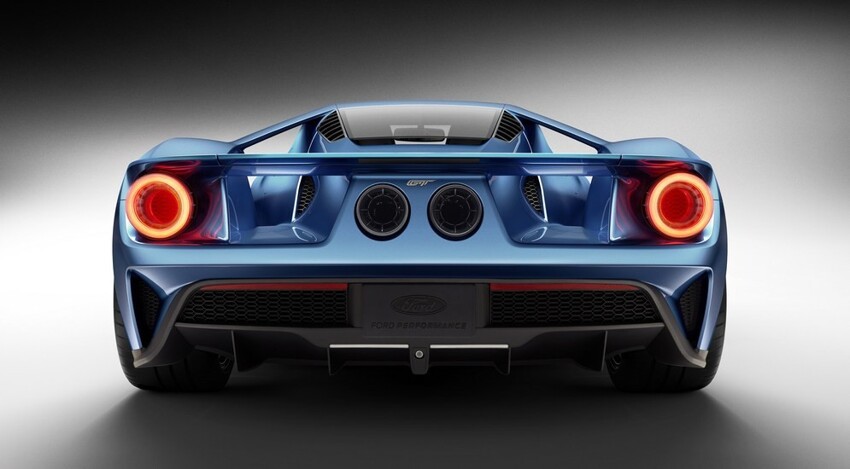 Новый Ford GT и два его предшественника 