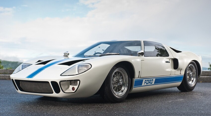 Новый Ford GT и два его предшественника 