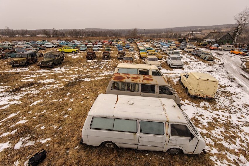 Полураспад.Собрание автомобильной техники в Черноусово