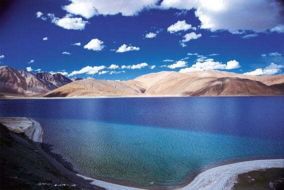 Озеро Пангонг Цо в Гималаях