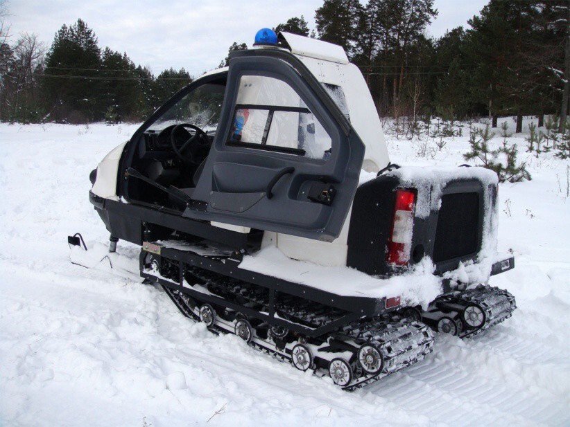 Армейский снегоход "Беркут" с двигателем ВАЗа