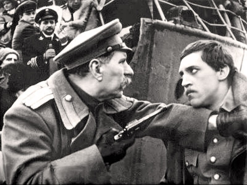 Владимир Высоцкий на съёмках фильма "Служили два товарища"   