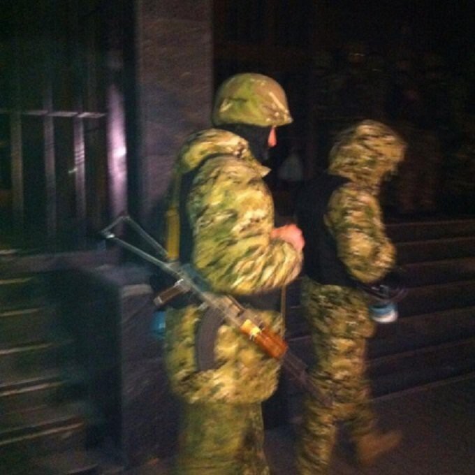 Бойцы батальона Коломойского баррикадируются в «Укрнафте»