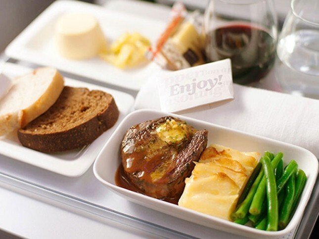 В каких самолетах хорошо кормят — 10 примеров вкусных блюд