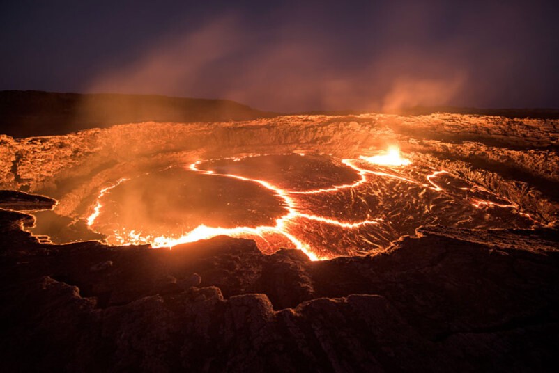 Эрта Але – самый активный из вулканов Эфиопии. Диаметр его кратера составляет 150 метров.
