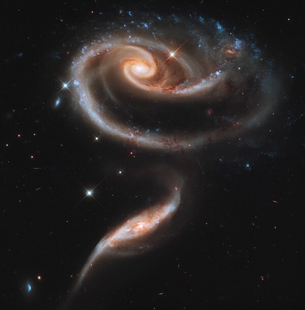 Взаимодействующие галактики Arp 273, 2011 год