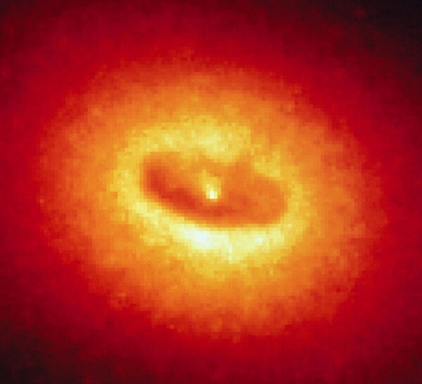 Эллиптическая галактика NGC 4621, 1992 год