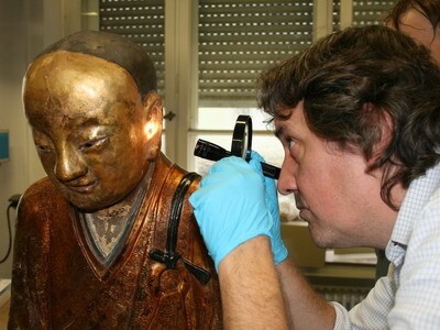 Китайцы просят вернуть им статую Будды с мумией монаха внутри
