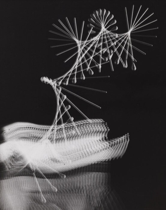 Фото падающей булавы, снято со скоростью 60 кадров в секунду, 1953 год.