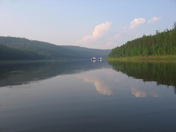 Река Лена на самодельном плоту