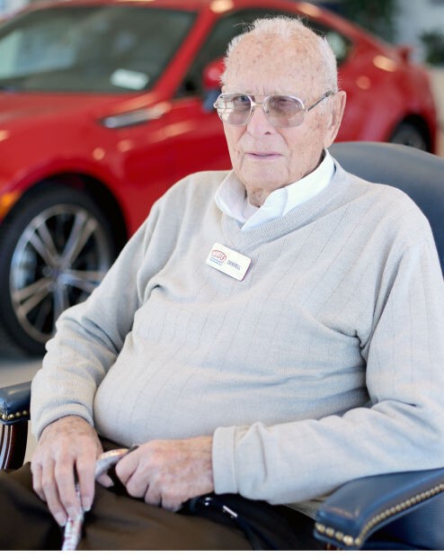 Продавцу Chevrolet исполнилось 100 лет