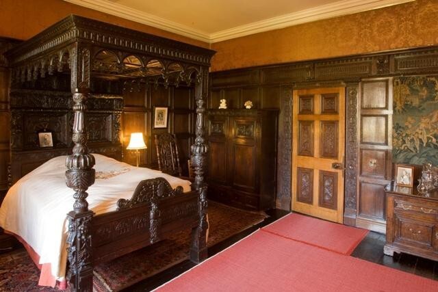 8. Королевская спальня в замке Манкастер (Великобритания)