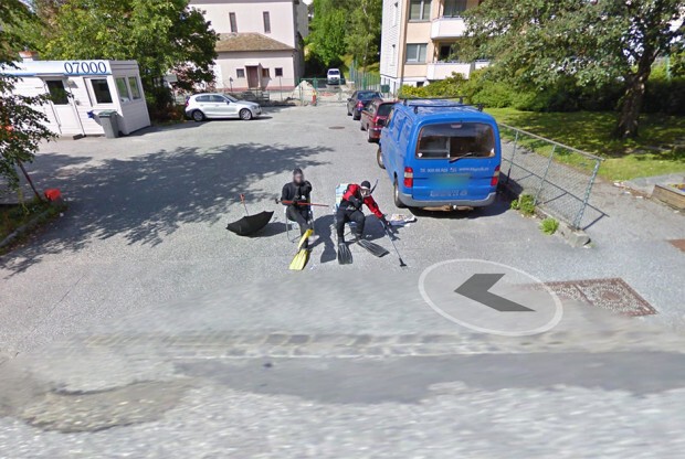 Самые необычные кадры Google Street View по всему миру