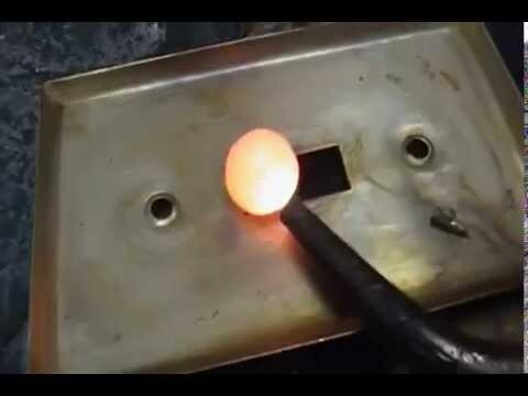 Реакция раскаленного шарика из никеля на воду 