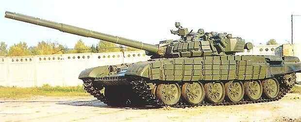 Модифицированную версию знаменитого танка Т-72 – Т-72М1 по совокупности боевых характеристик его можно приравнять к танку следующего поколения Т-90С. Т-72 снабжен устройством для защиты экипажа от воздействия ударной волны ядерного взрыва, радиоактив