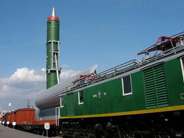 Межконтинентальная баллистическая ракета РТ-23 УТТХ «Молодец» предназначена для поражения стратегических целей всех типов. На западе эта ракета получила обозначение SS-24 «Sсаlреl» Моd 2 (РL-4).
