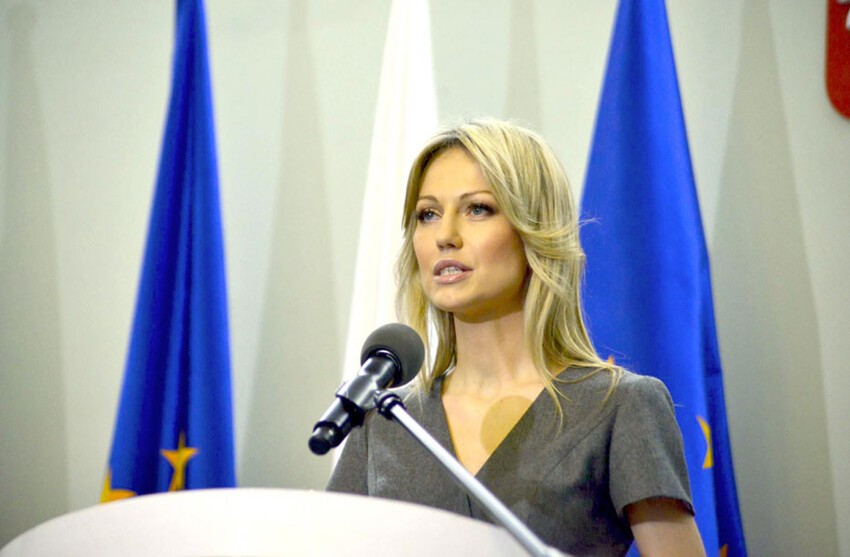 В президенты Польши выдвинули блондинку