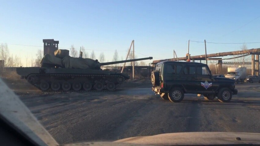 Фотографии и видео танка "Армата" и БМП "Курганец-25"